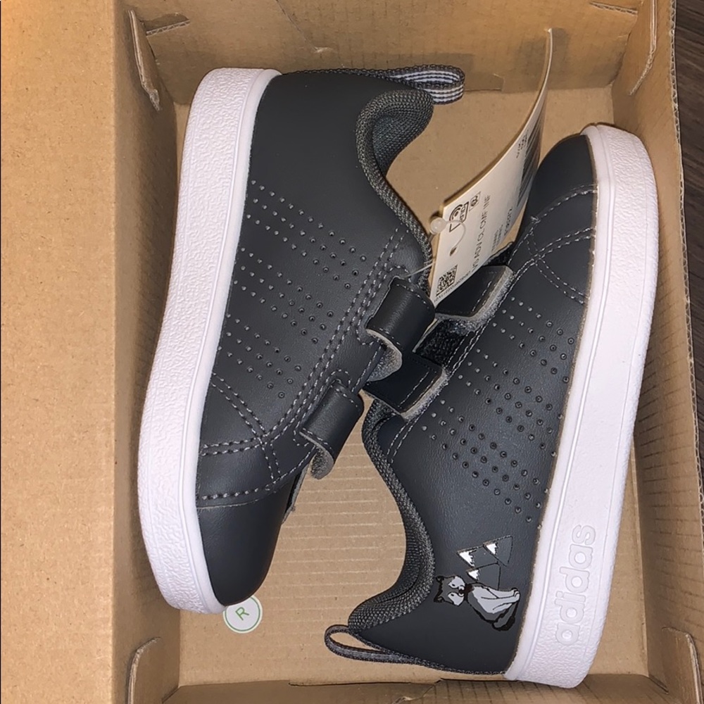 Adidas toddler boy shoes size 6 - NEW